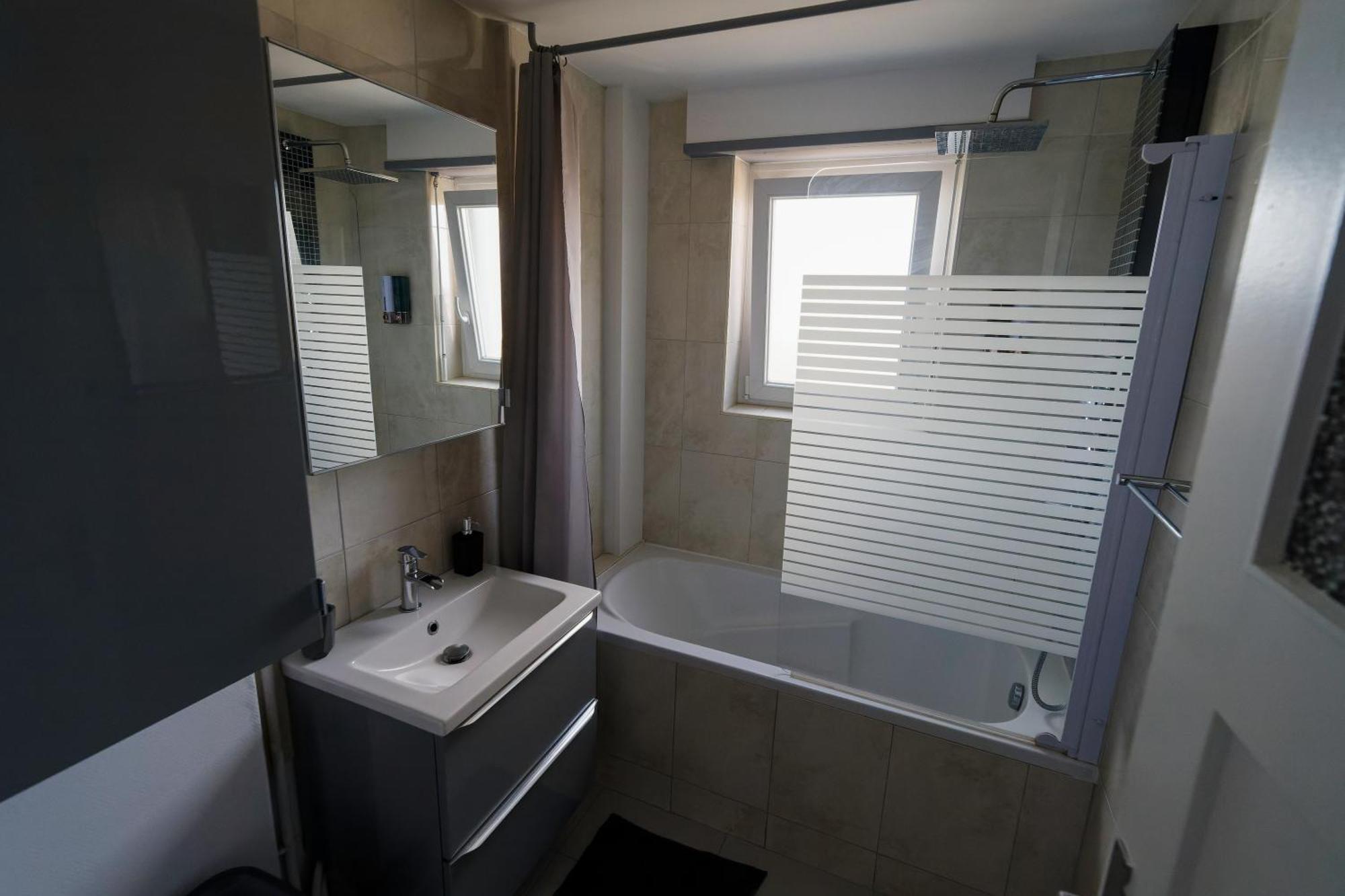 Agreable Et Spacieux Appartement Lumineux T4 Alsace Riedisheim Exterior foto